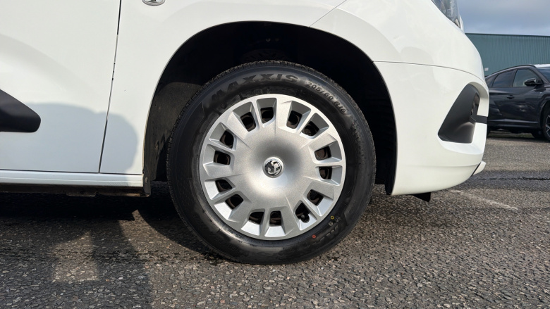 Vauxhall Combo Cargo Combo L1 Diesel 2300 1.5 Turbo D 100ps H1 Sportive Van